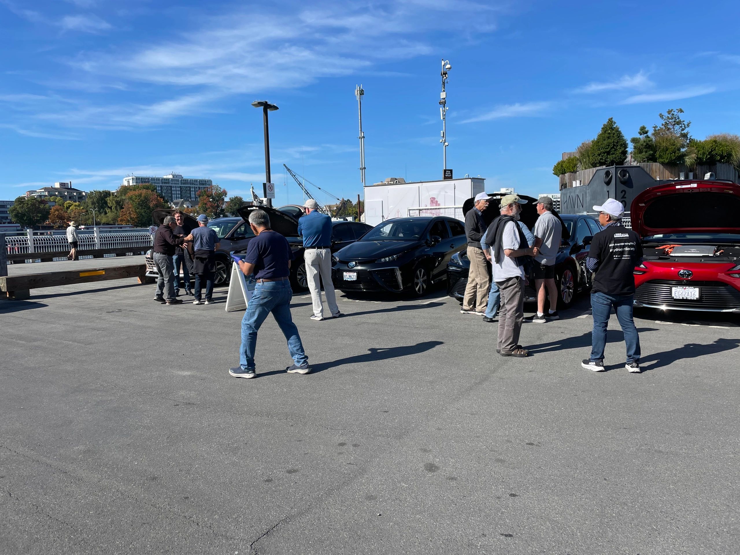 Lots of folks, out on a sunny day at the Inner Harbour.